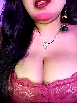 Suhanakhan00 online show from October 24, 3:52 pm