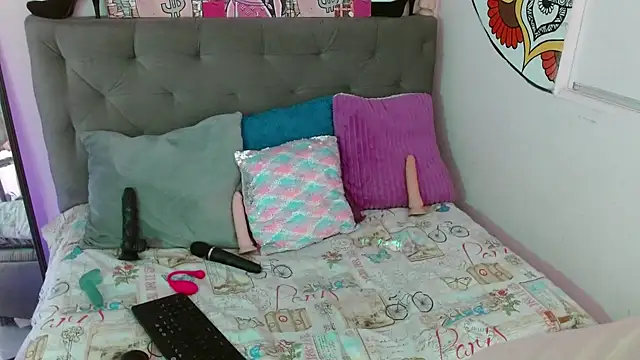 sarawiliamx online show from February 13, 3:39 am