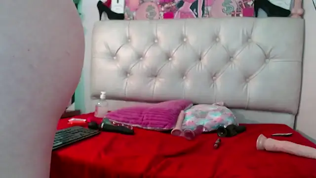 sarawiliamx online show from March 18, 6:46 am