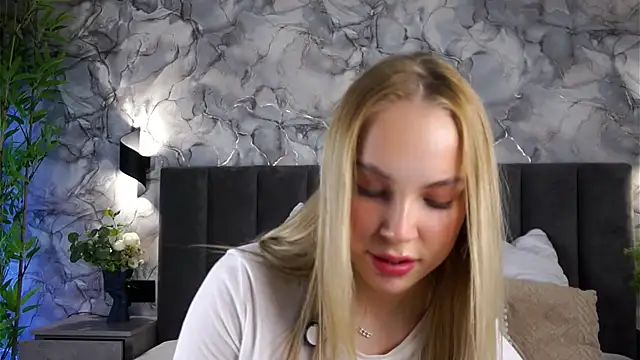 AftonConnett online show from April 12, 2:05 am