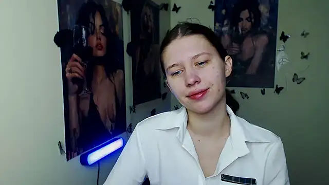 Snapshot of StellaCRL chatting on January 12, 1:16 pm StellaCRL online show from January 12, 1:16 pm