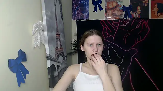 Snapshot of StellaCRL chatting on February 24, 7:17 am StellaCRL online show from February 24, 7:17 am