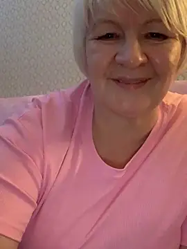 Laura Millf online show from January 15, 5:05 pm