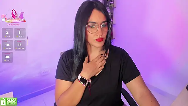 Snapshot of isabella_aristi03 chatting on October 12, 3:49 am isabella aristi03 online show from October 12, 3:49 am