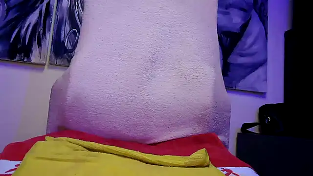 Snapshot of dani4334 chatting on January 18, 9:02 am dani4334 online show from January 18, 9:02 am