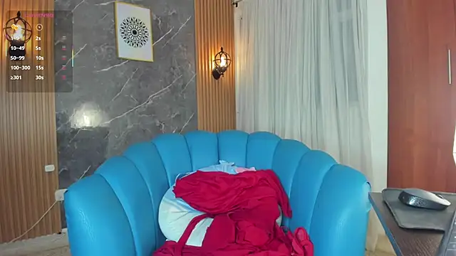 Julie Markk online show from April 5, 8:39 pm