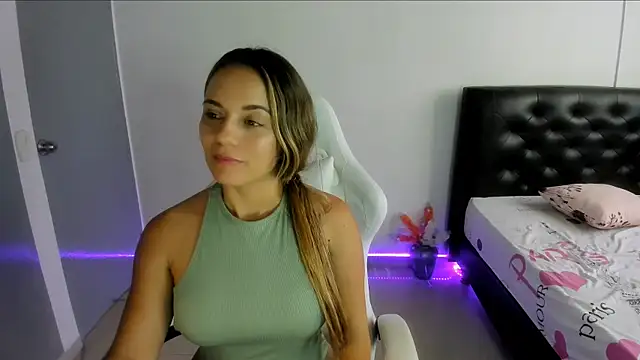 Snapshot of Sara_lopez_28 chatting on March 4, 5:34 pm Sara lopez 28 online show from March 4, 5:34 pm