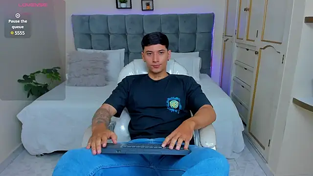 Damian23   online show from March 14, 12:40 pm