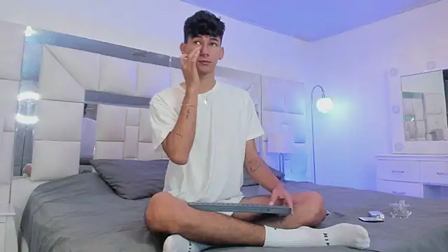 Alexx tc online show from December 19, 4:02 am