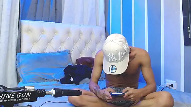 Sexys Boys Hot1 online show from December 3, 9:22 am