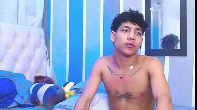 Sexys Boys Hot1 online show from December 13, 8:20 am