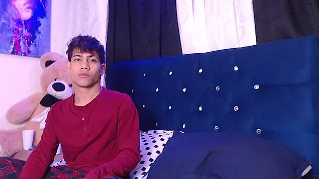 Sexys Boys Hot1 online show from September 16, 2:45 am