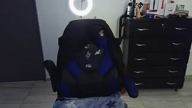 thomascooper7 online show from February 6, 1:16 am