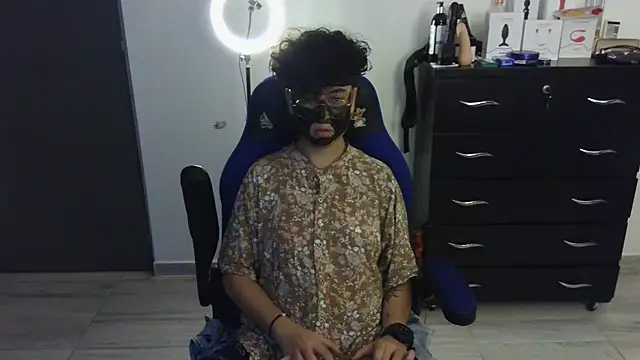 thomascooper7 online show from February 15, 4:36 am