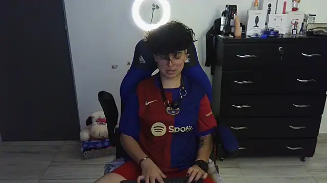 thomascooper7 online show from March 1, 1:53 am