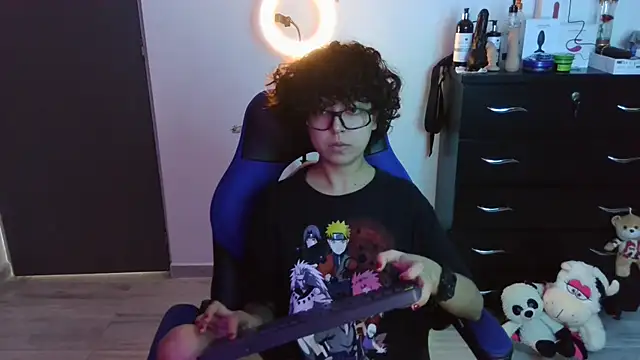 thomascooper7 online show from October 7, 6:05 pm