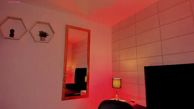 Christine Laam online show from December 22, 12:02 pm