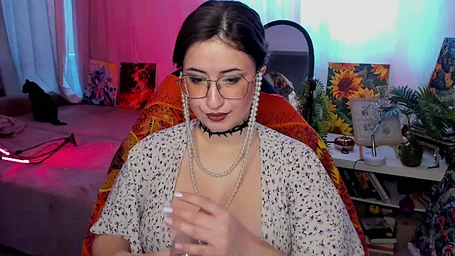 annallurings online show from April 19, 3:28 am