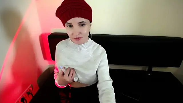 Snapshot of LaimaV_ chatting on January 5, 5:27 pm LaimaV online show from January 5, 5:27 pm