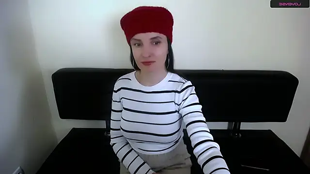 Snapshot of LaimaV_ chatting on February 8, 10:40 am LaimaV online show from February 8, 10:40 am