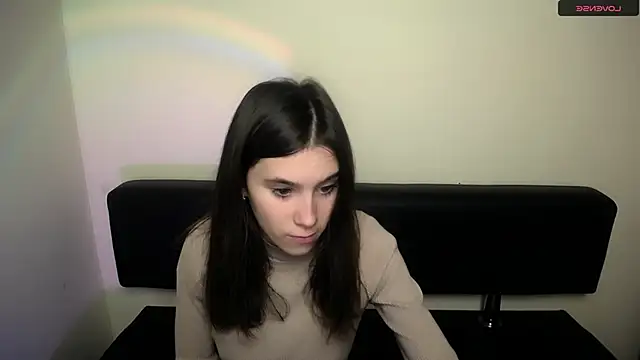 Snapshot of LaimaV_ chatting on February 9, 7:56 am LaimaV online show from February 9, 7:56 am