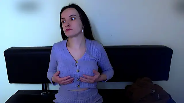 Snapshot of LaimaV_ chatting on February 17, 10:34 am LaimaV online show from February 17, 10:34 am