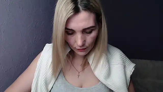  sexy lady online show from February 17, 7:53 pm