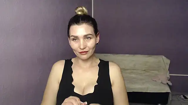  sexy lady online show from October 14, 1:34 pm