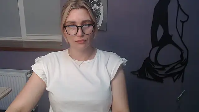 Snapshot of _sexy_lady chatting on May 7, 12:43 pm sexy lady online show from May 7, 12:43 pm