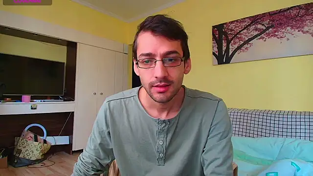 HungEddy online show from December 16, 9:03 am