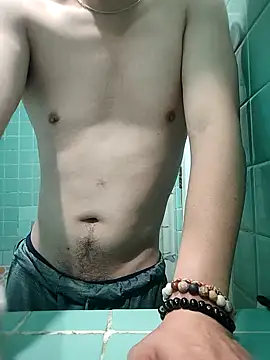 Snapshot of andylow88 chatting on December 19, 6:23 pm andylow88 online show from December 19, 6:23 pm