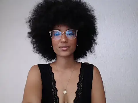 violettamartins online show from May 30, 9:34 pm