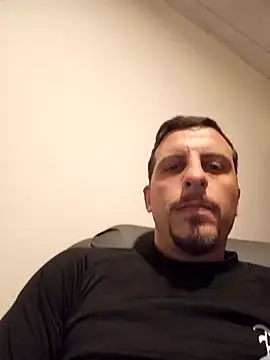 Snapshot of Brucekind chatting on February 20, 7:47 pm Brucekind online show from February 20, 7:47 pm