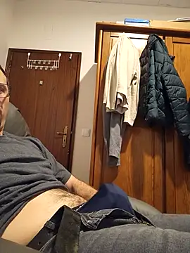 Snapshot of Brucekind chatting on February 22, 7:01 pm Brucekind online show from February 22, 7:01 pm