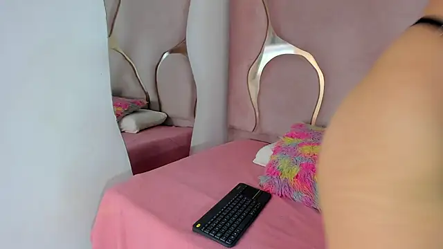 Sofia-candyht online show from May 5, 9:01 pm
