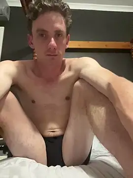 Snapshot of bradleyjamesmc chatting on February 12, 5:16 pm bradleyjamesmc online show from February 12, 5:16 pm