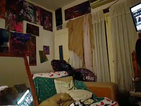 Snapshot of amoralall chatting on June 6, 7:57 am amoralall online show from June 6, 7:57 am