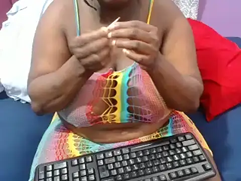 DARKGIANTMELANIN online show from March 12, 5:28 pm