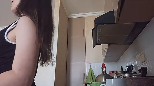 Snapshot of AlejandraDelaney chatting on December 11, 12:34 pm AlejandraDelaney online show from December 11, 12:34 pm