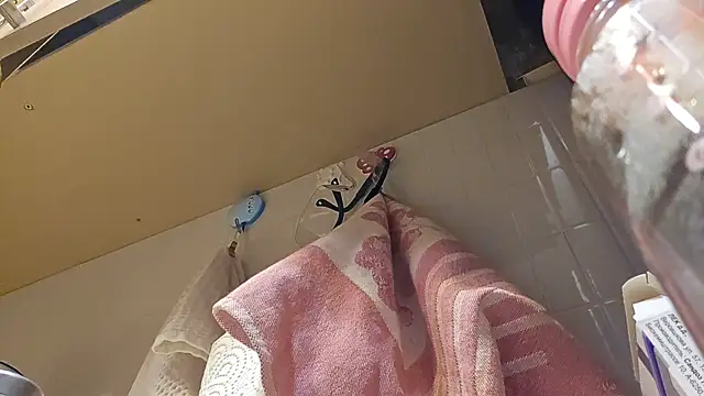 Snapshot of AlejandraDelaney chatting on December 11, 9:34 pm AlejandraDelaney online show from December 11, 9:34 pm