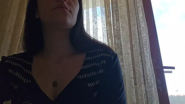 Snapshot of AlejandraDelaney chatting on December 13, 9:57 am AlejandraDelaney online show from December 13, 9:57 am