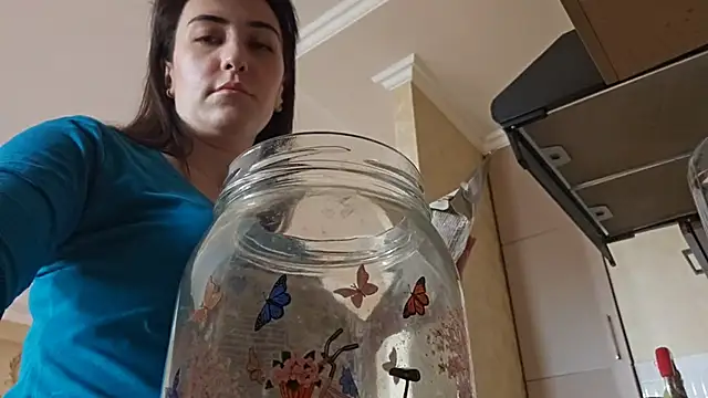 Snapshot of AlejandraDelaney chatting on January 21, 8:08 am AlejandraDelaney online show from January 21, 8:08 am