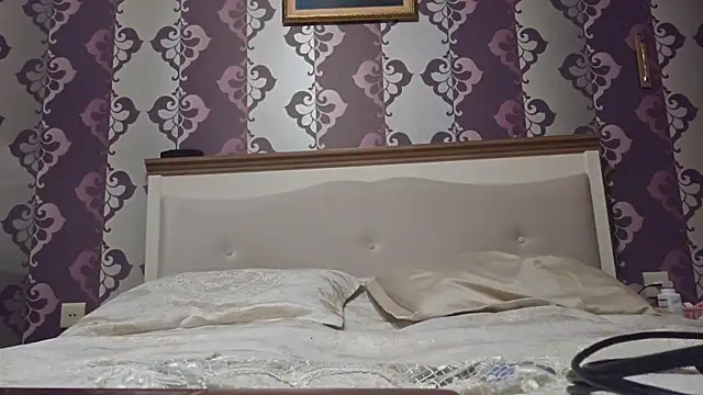 Snapshot of AlejandraDelaney chatting on February 4, 10:55 pm AlejandraDelaney online show from February 4, 10:55 pm