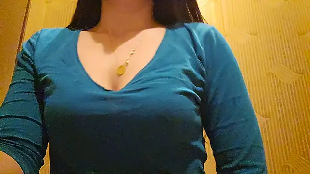 Snapshot of AlejandraDelaney chatting on March 15, 4:21 pm AlejandraDelaney online show from March 15, 4:21 pm