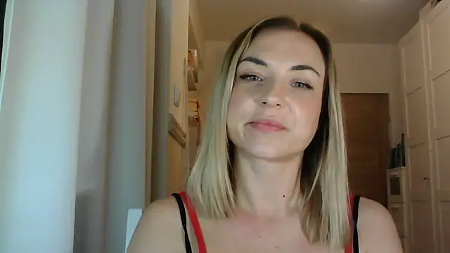 Snapshot of ashley_xlove chatting on January 20, 5:37 pm ashley xlove online show from January 20, 5:37 pm