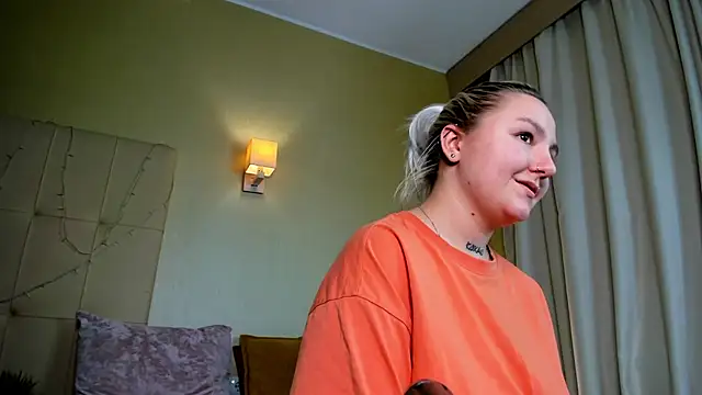 Debbie Taylor online show from December 7, 10:50 pm