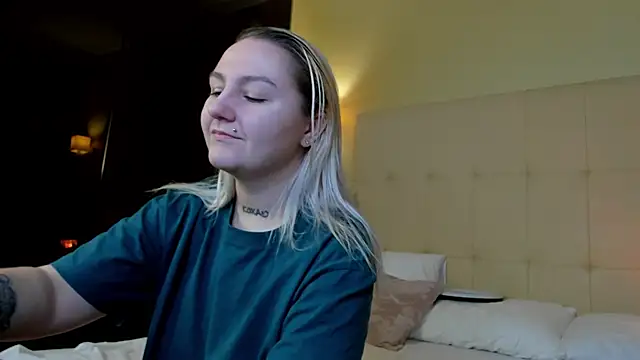 Debbie Taylor online show from October 17, 4:53 pm