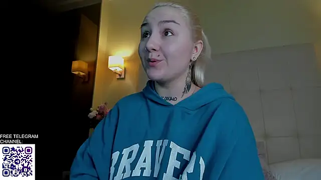 Debbie Taylor online show from December 4, 6:16 pm