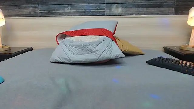 Snapshot of nahomibecker chatting on March 3, 5:39 pm nahomibecker online show from March 3, 5:39 pm