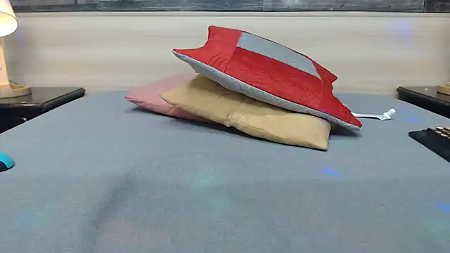 Snapshot of nahomibecker chatting on March 4, 5:45 pm nahomibecker online show from March 4, 5:45 pm